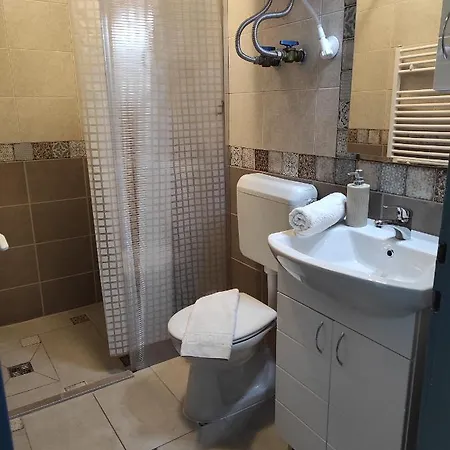 Ciklamen Apartman *