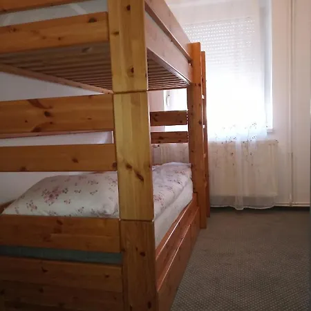Ciklamen Apartman *