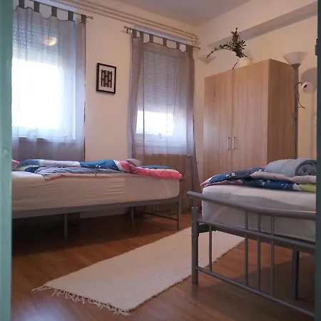Ciklamen Apartman Apartment Keszthely
