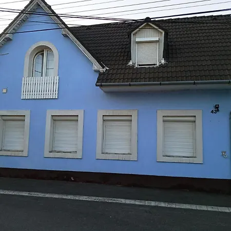 Ciklamen Apartman Apartment Keszthely