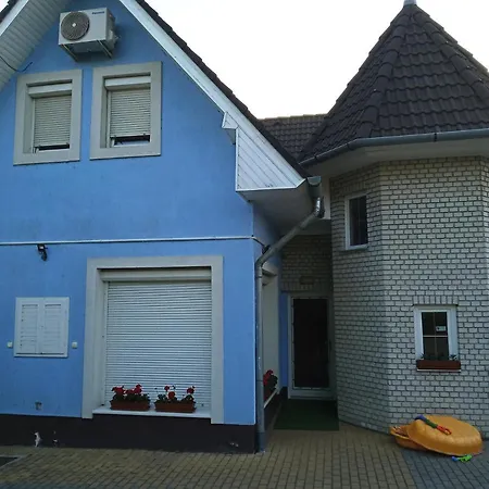 Apartment Ciklamen Apartman