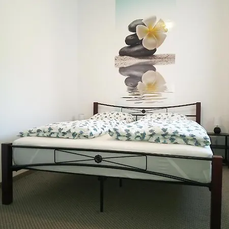 Ciklamen Apartman Apartment *